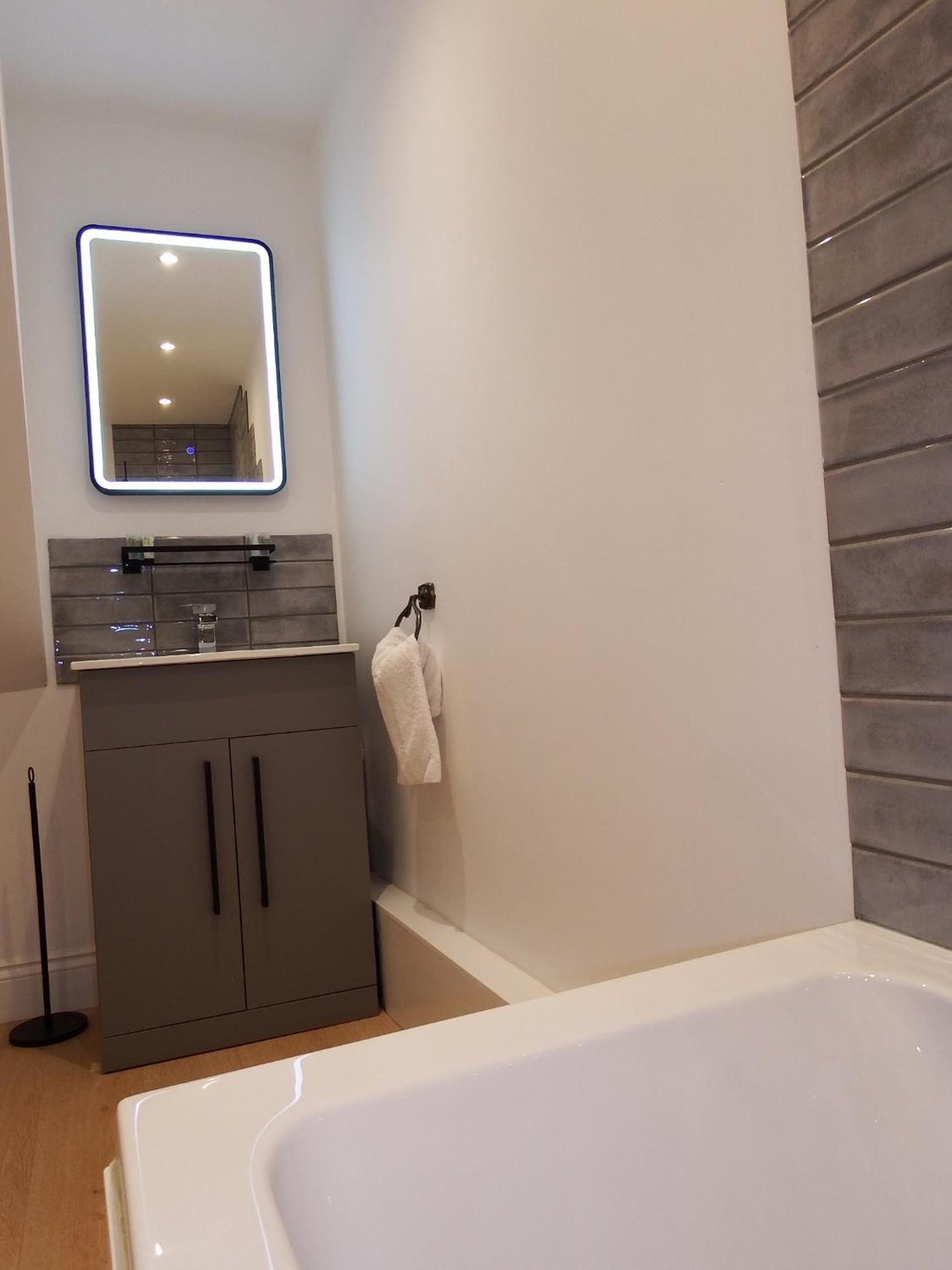 Newly Renovated Stunning Warehouse Apartment Bournemouth Exterior foto